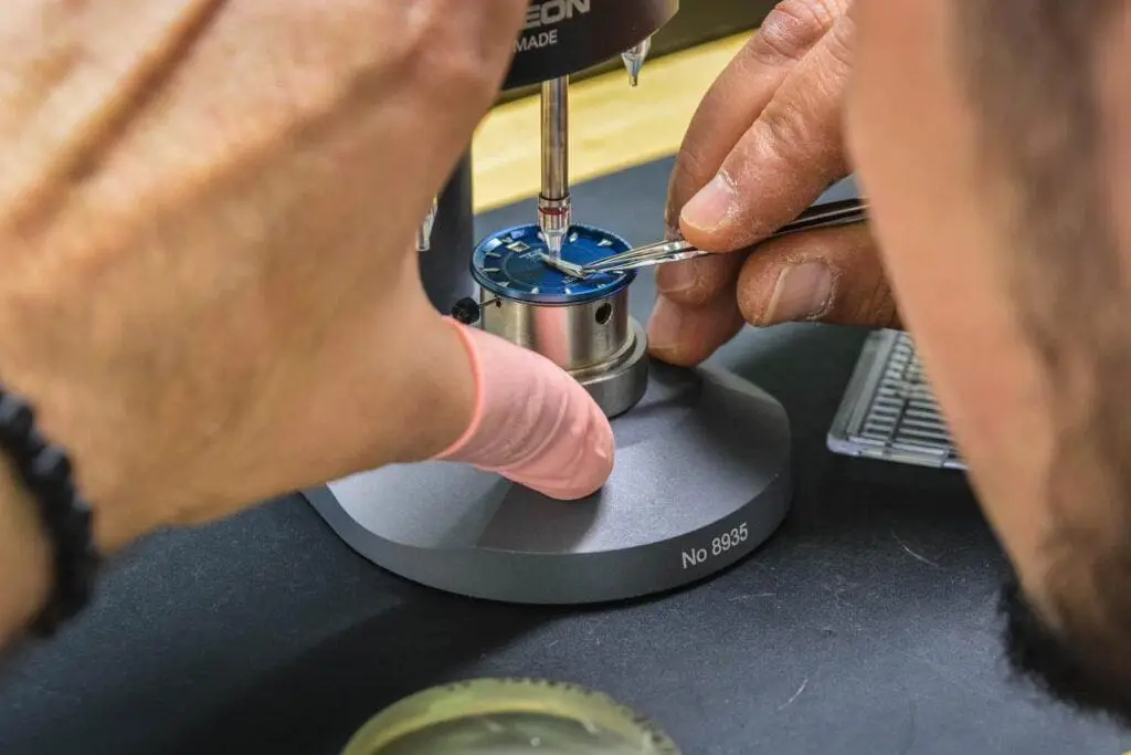 Monarte Master Watchmaker Hand Setting